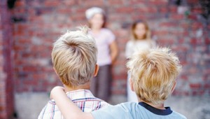 Dva roky si nechával rásť vlasy. Bola z nich parochňa pre chorú kamarátku