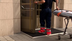 Kuchár sa mal vydávať za lekára, upratovačka za opatrovateľku. Kauza seniorského centra IRIS už mieri na súd