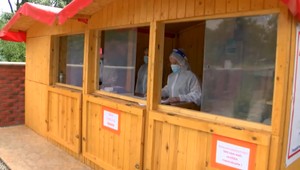 Testovanie sa skomplikovalo: Niektorí Slováci museli za MOM-kou cestovať desiatky kilometrov