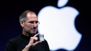 Kúzlo osobnosti a silný Apple. Čo bude s firmou ďalej?