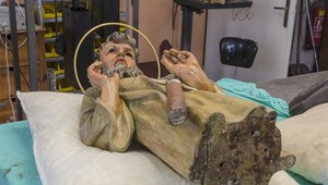 Jeden z apoštolov pražského orloja ukrýval odkaz z minulosti