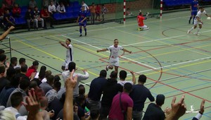 Maškrta na úrovni tamojšej čokolády! Futsalová bleskovka! Súper len čumel!