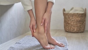 Stop suchým pätám: Ukážte v sandáloch  dokonalé nohy bez chybičky