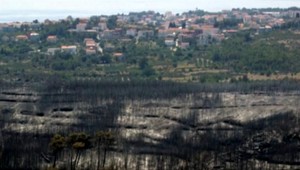 Split v obkľúčení plameňov. Domáci počítajú škody