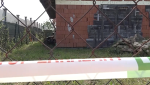 Po útoku nožom skončil muž v nemocnici, polícia preveruje motív susedskej hádky