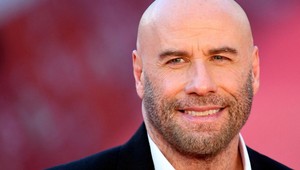 Rok po smrti manželky sa opäť usmieva: Dva dôvody, pre ktoré John Travolta nechce smútiť