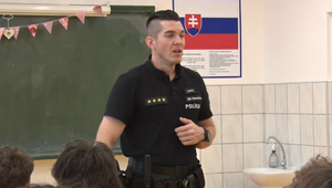 Týždeň bezpečného internetu: Policajti na školách varujú pred kyberšikanou
