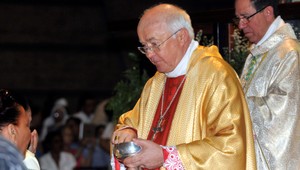 Vatikán hore nohami: bývalý nuncius vo väzení