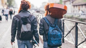 Oklamali desiatky žien, karma ich dobehla: TOTO identické dvojičky nerozdýchajú