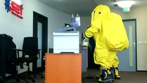 Poplach v centrále Siete, Beblavý dostal podozrivú obálku