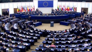 Do Bruselu sa opäť dostala téma celoeurópskej minimálnej mzdy. Téma však rozdeľuje europoslancov