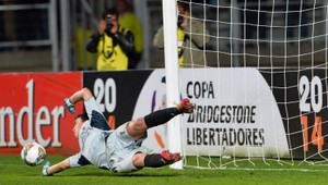 VIDEO. Čo vypil gumidžús? V bráne lietal a - čaroval!