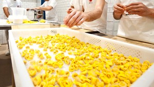 Rakúska sieť obchodov sťahuje cestoviny. Našlo sa v nich konské mäso