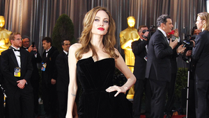 Tajomstvo Angelininej krásy odhalené! Pri pohľade na fotky jej matky z mladosti ľudia žasnú!