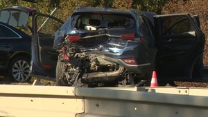 Auto v plnej rýchlosti zrazilo dvoch cyklistov. 23-ročný zomrel na mieste, druhý bojuje o život