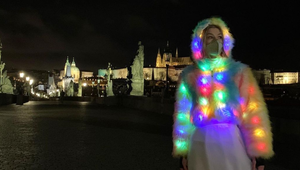 Hollywoodska hviezda sa rozhodla presťahovať aj s rodinou do Prahy!