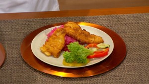 Zubáč v pivovom župane, cviklové pyré