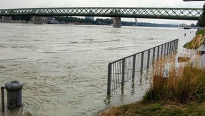 SHMÚ vydal výstrahy v niektorých okresoch. V Bratislave očakávame 2. stupeň povodňovej aktivity