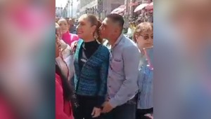 Zatkli muža, ktorý mal obťažovať prezidentku