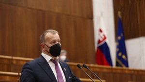 ONLINE: Kollár pripustil zámenu ministerstiev medzi OĽANO a Sme rodina