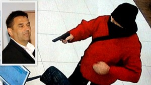 Dvojnásobnému vrahovi pomáhal pri lúpežnom prepade syn. Zo strachu, tvrdí