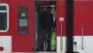 Pre nahlásenie podozrivého predmetu bola obmedzená vlaková doprava v stanici Kysak