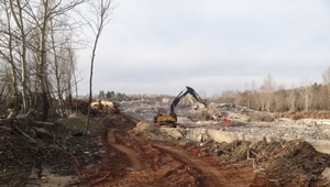 Skelet starej rozostavanej nemocnice na Rázsochách je úplne odstránený