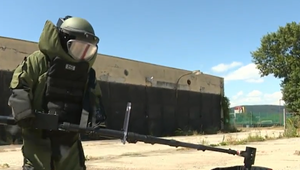 Ministerstvo vnútra chystá nákup špeciálnych oblekov. Zaplatíme za ne viac ako Česi