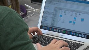 Sociálne siete trénujú AI na vašich príspevkoch. Ako vyjadriť nesúhlas?