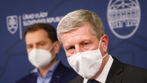 Vláda odsúhlasila použitie Sputnika V. Minister zdravotníctva Lengvarský by sa ním očkovať nedal