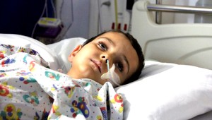 Ashya (5) sa v Česku vyliečil z rakoviny, tvrdia šťastní rodičia