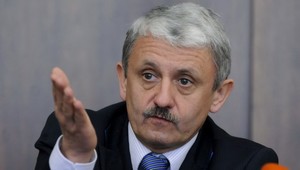 Špina za nechtami? Také nepoznám, odkazuje Dzurinda