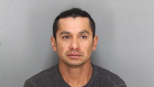 Rodičia väznili 30 rokov svojho syna