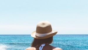 Urológ: Ak patríte medzi tieto ženy, zvoľte namiesto bazéna more!