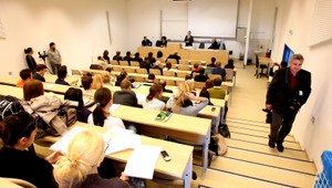 Slovenskí absolventi škôl sú málo kvalitní, tvrdia zamestnávatelia. Vzdelávanie je zbytočne dlhé