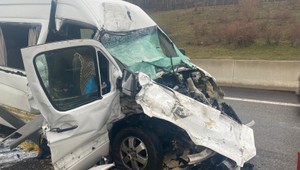 Smrteľná nehoda na R1 pri Tekovských Nemcoch. Dodávka vrazila do cisterny s naftou