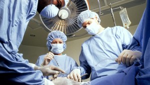 Bývalý anestéziológ dostal doživotie. Otrávil 30 pacientov, 12 z nich zomrelo