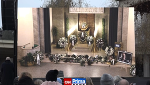 Slzy, potlesk a silné slová! Česko sa lúčilo s Patrikom Hezuckým (†55), Mareš ledva zadržiaval emócie