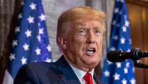 Trump očakáva putá. Podporovateľov vyzýva na protest