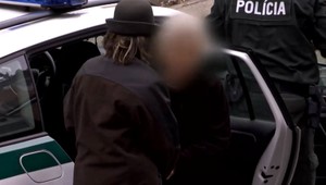 Dôchodkyňa zbila svoju 86 ročnú susedku, skončila v cele