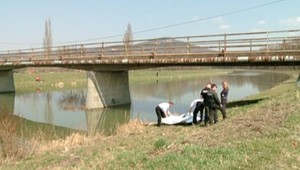 V rieke našli utopeného Jána (†60), telo bolo zachytené o konáre