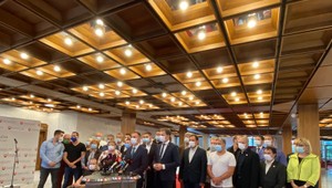 Premiér po rokovaní OĽaNO:  Danko, hajzlík, vzal celú prácu aj s nadpisom, to sa nedá porovnávať