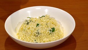 Rizoto so špenátom a parmezánom