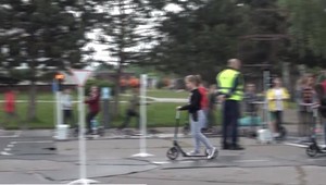 Mestskí policajti rozdávali vodičáky. Dostalo ich takmer 300 žiakov