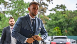 Vládnym špeciálom na futbal. Žilinka spochybnil Eštokovo zamietnutie zverejnenia pasažierov