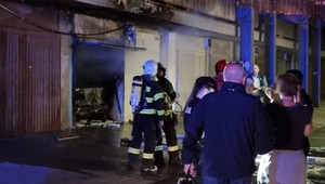 Došlo k výbuchu jednej z garáží neďaleko obchodného centra