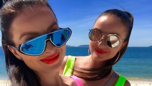 Twiinsky vytasili nahé zadky a rozdelili Slovákov: Sú pravé alebo fejkové?