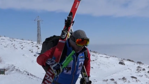 Je rýchlikom na lyžiach, je Slovák a na Svetovom pohári vo Švédsku získal šieste miesto