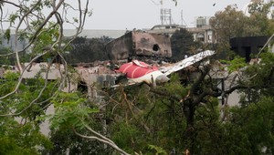 Vyšetrovanie najhoršej leteckej tragédie v Indii pokračuje. Podarilo sa nájsť druhú čiernu skrinku
