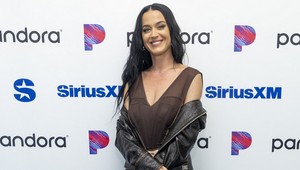 Katy Perry sa v novej kolekcii topánok odviazala: Dali by ste za ne vyše 100 eur?